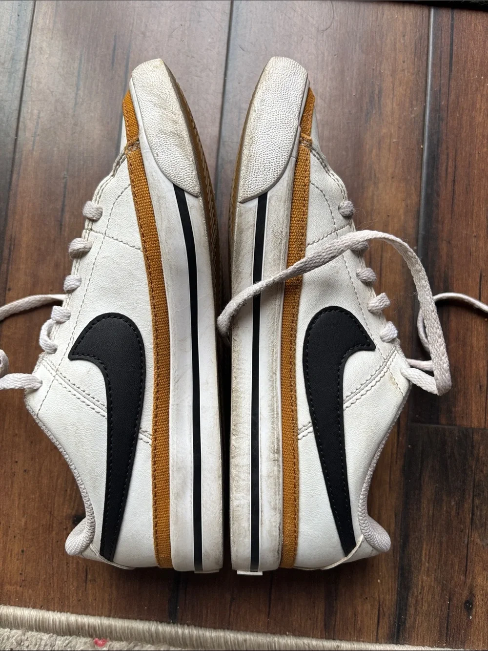 Nike versatile sneakers